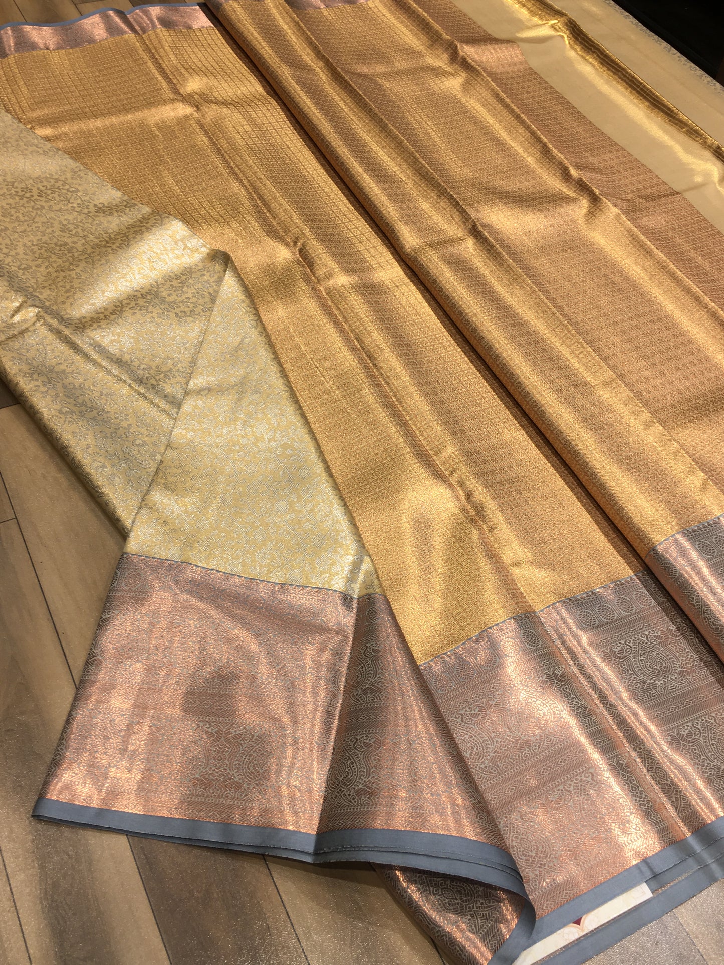 Semi Kanchipuram Tissue Saree