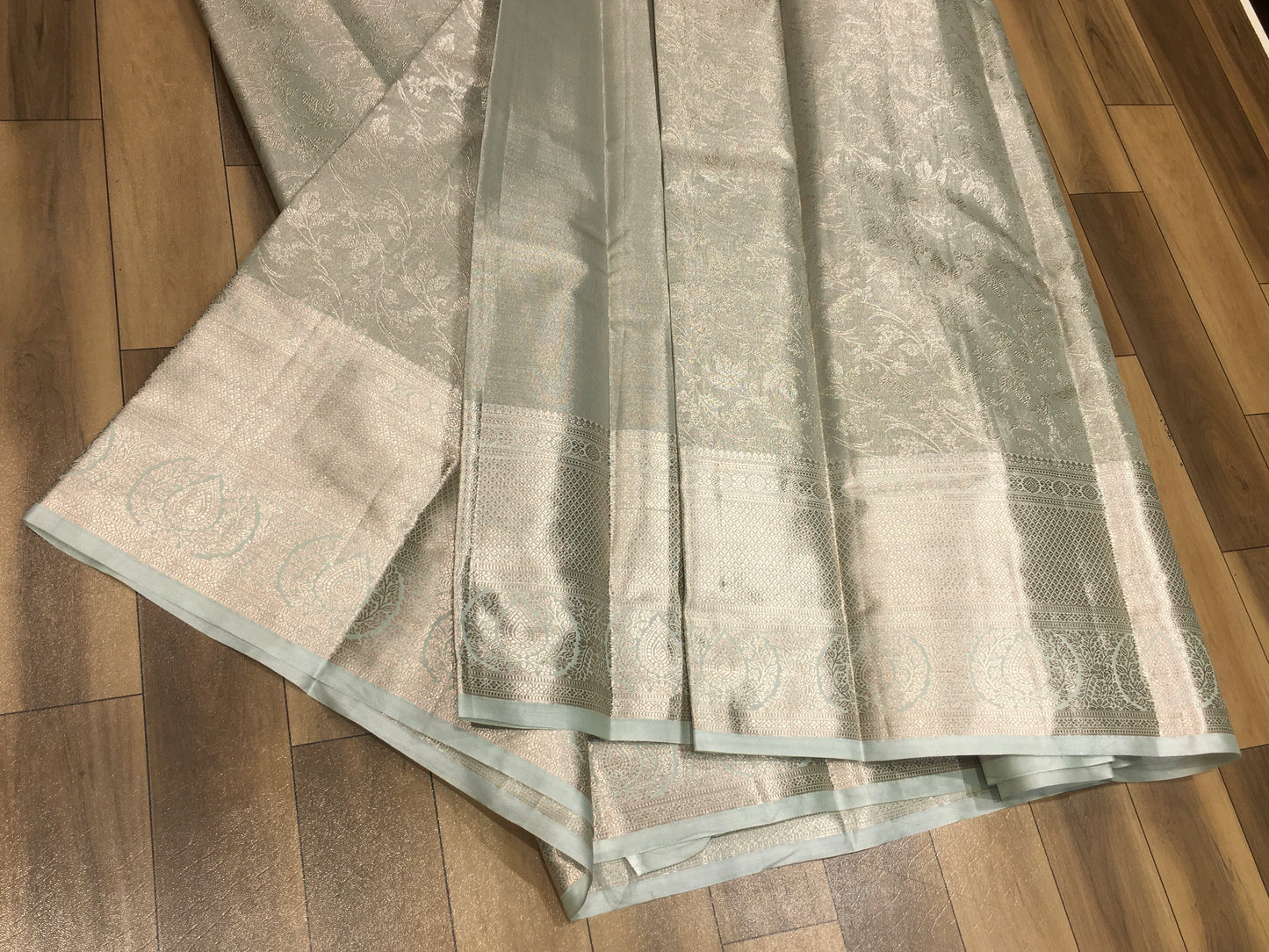 Semi Kanchipuram Tissue Saree