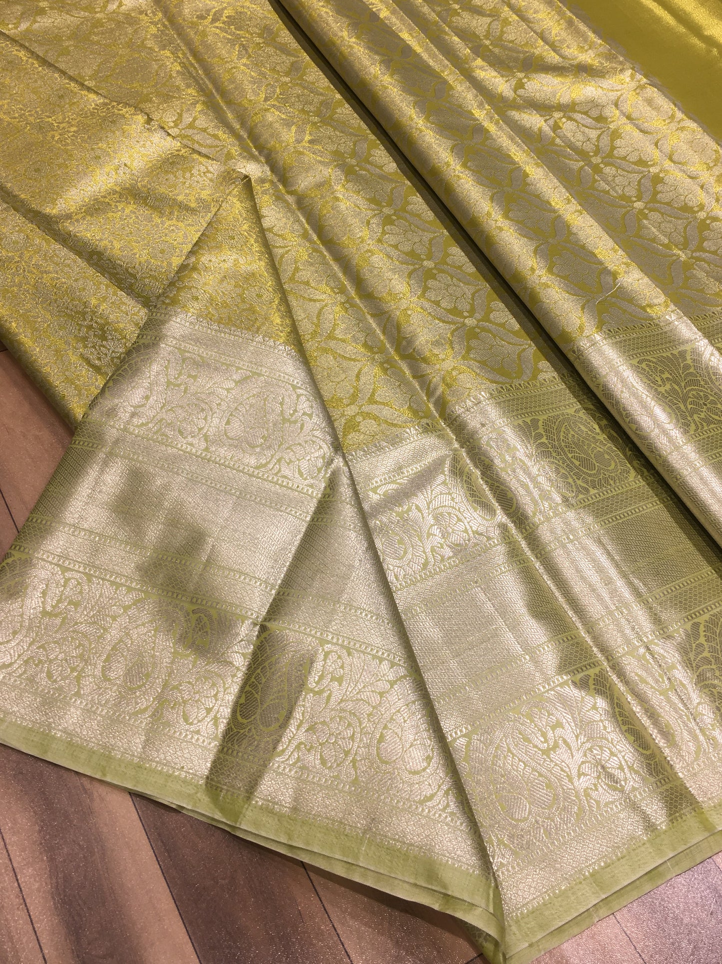 Semi Kanchipuram Tissue Saree