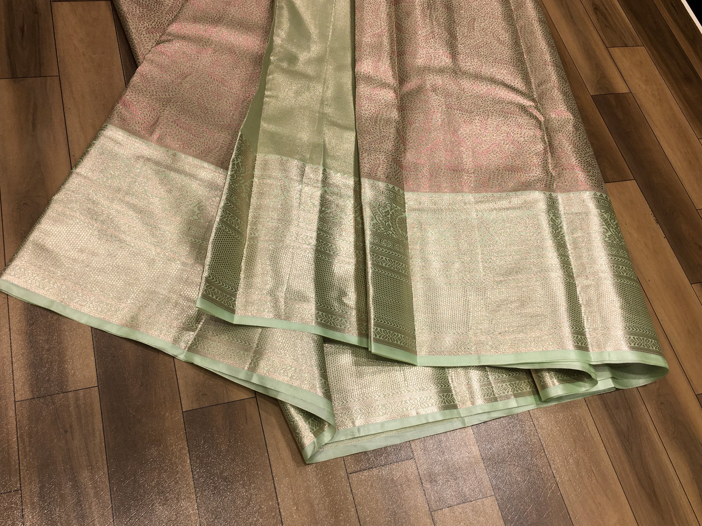 Semi Kanchipuram Tissue Saree