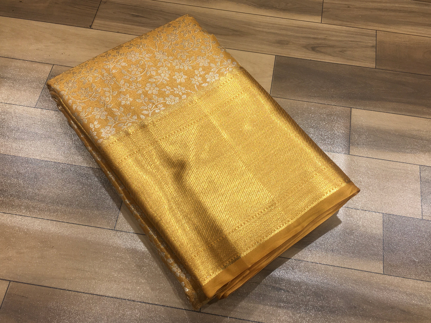 Semi Kanchipuram Tissue Saree