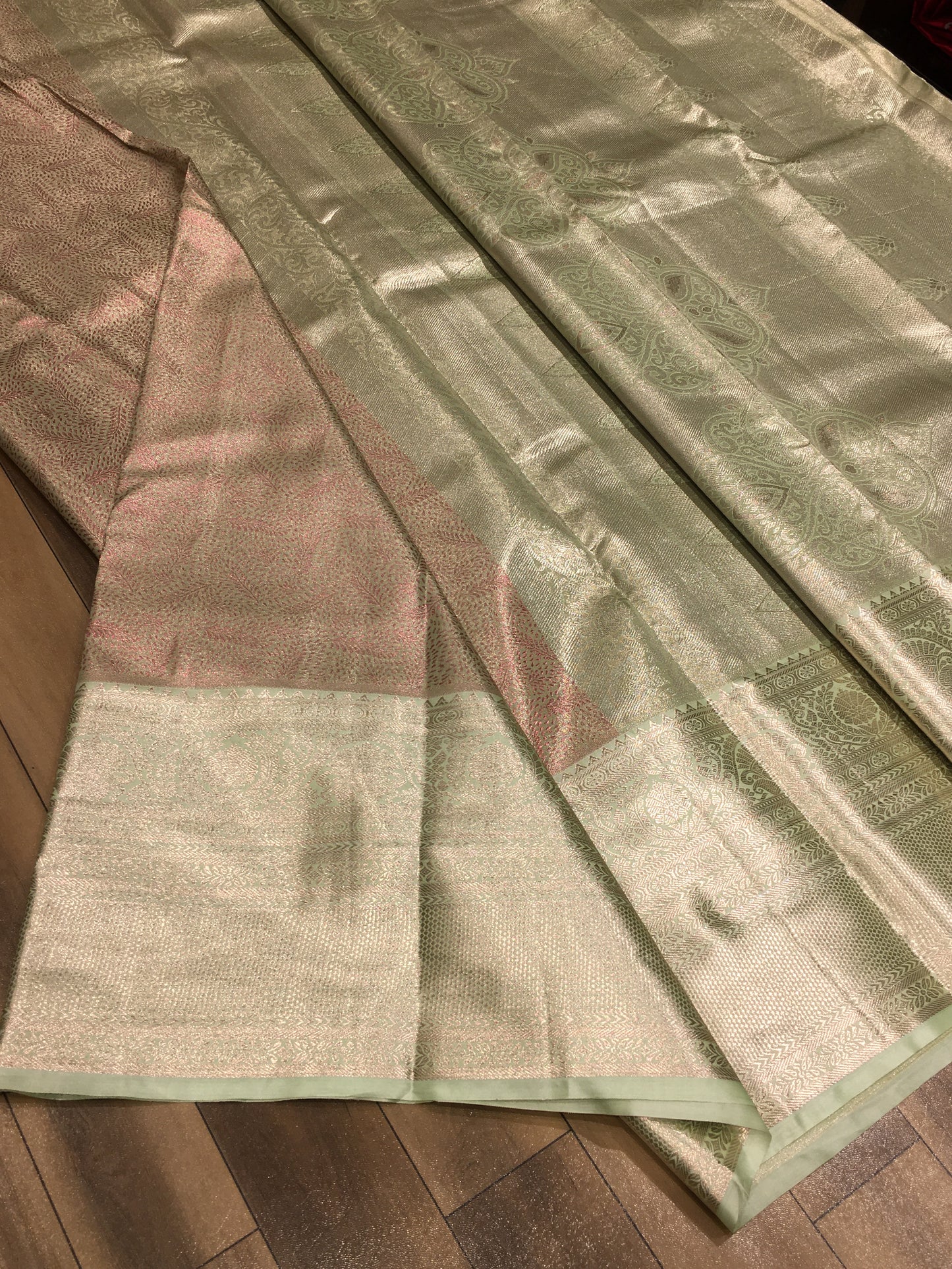 Semi Kanchipuram Tissue Saree