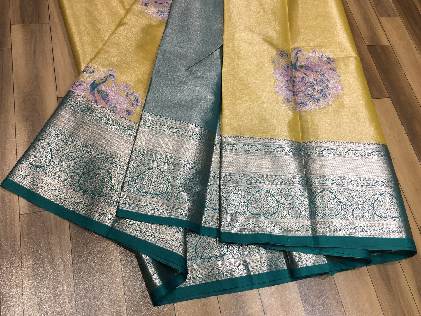 Semi Kanchipuram Tissue Saree