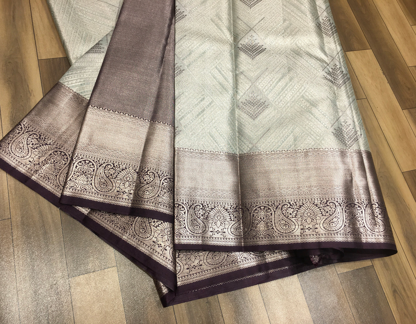 Semi Kanchipuram Tissue Saree