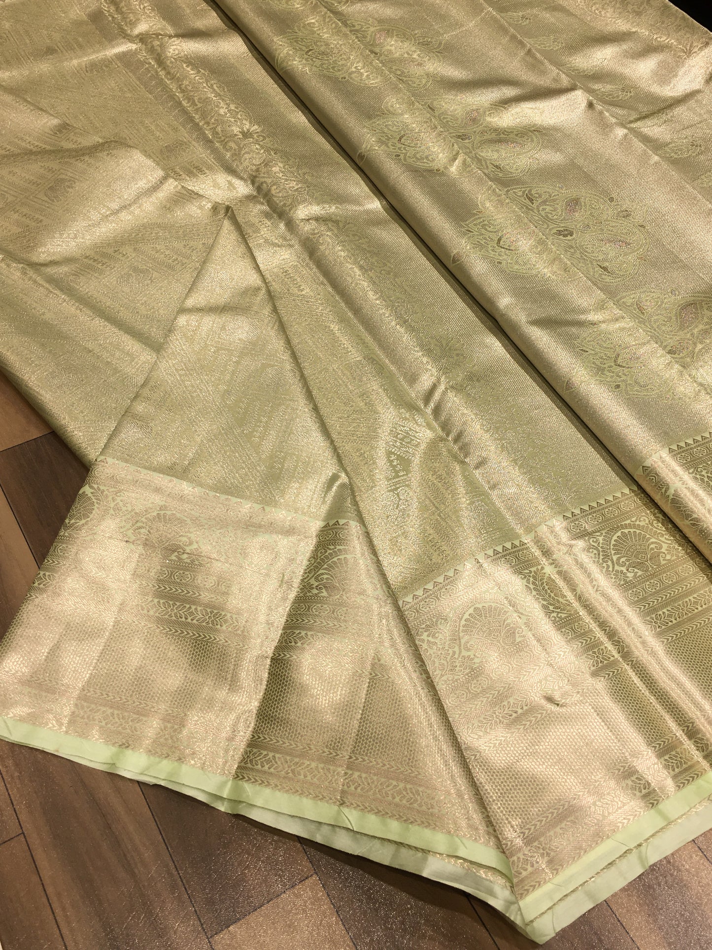 Semi Kanchipuram Tissue Saree