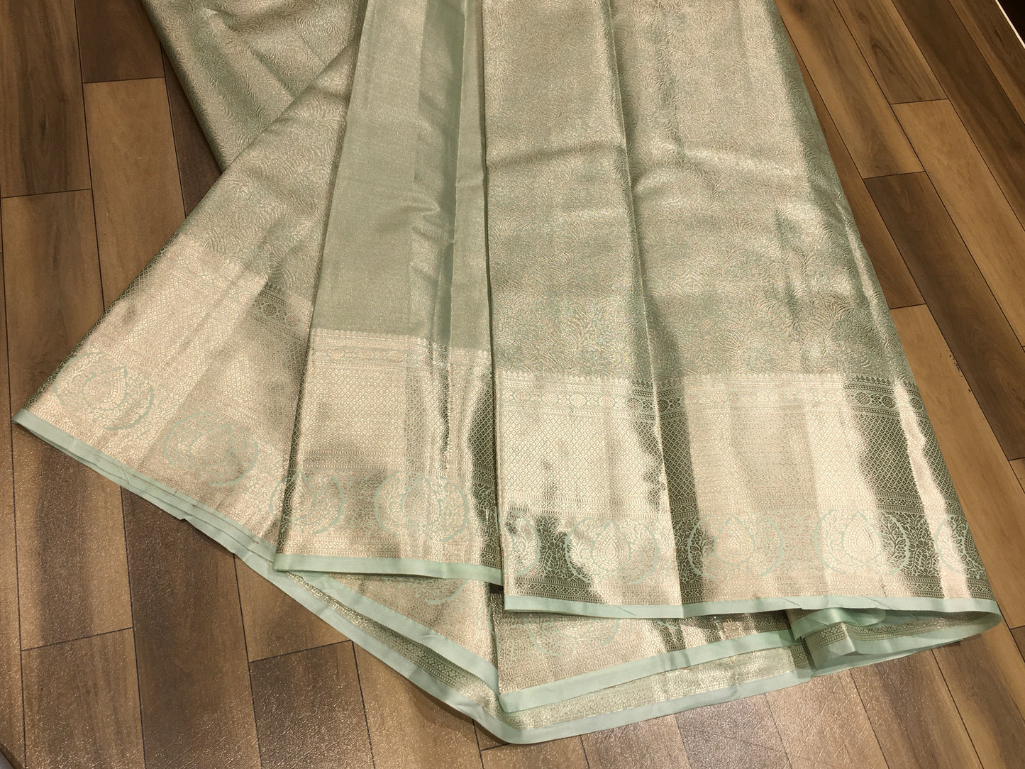 Semi Kanchipuram Tissue Saree