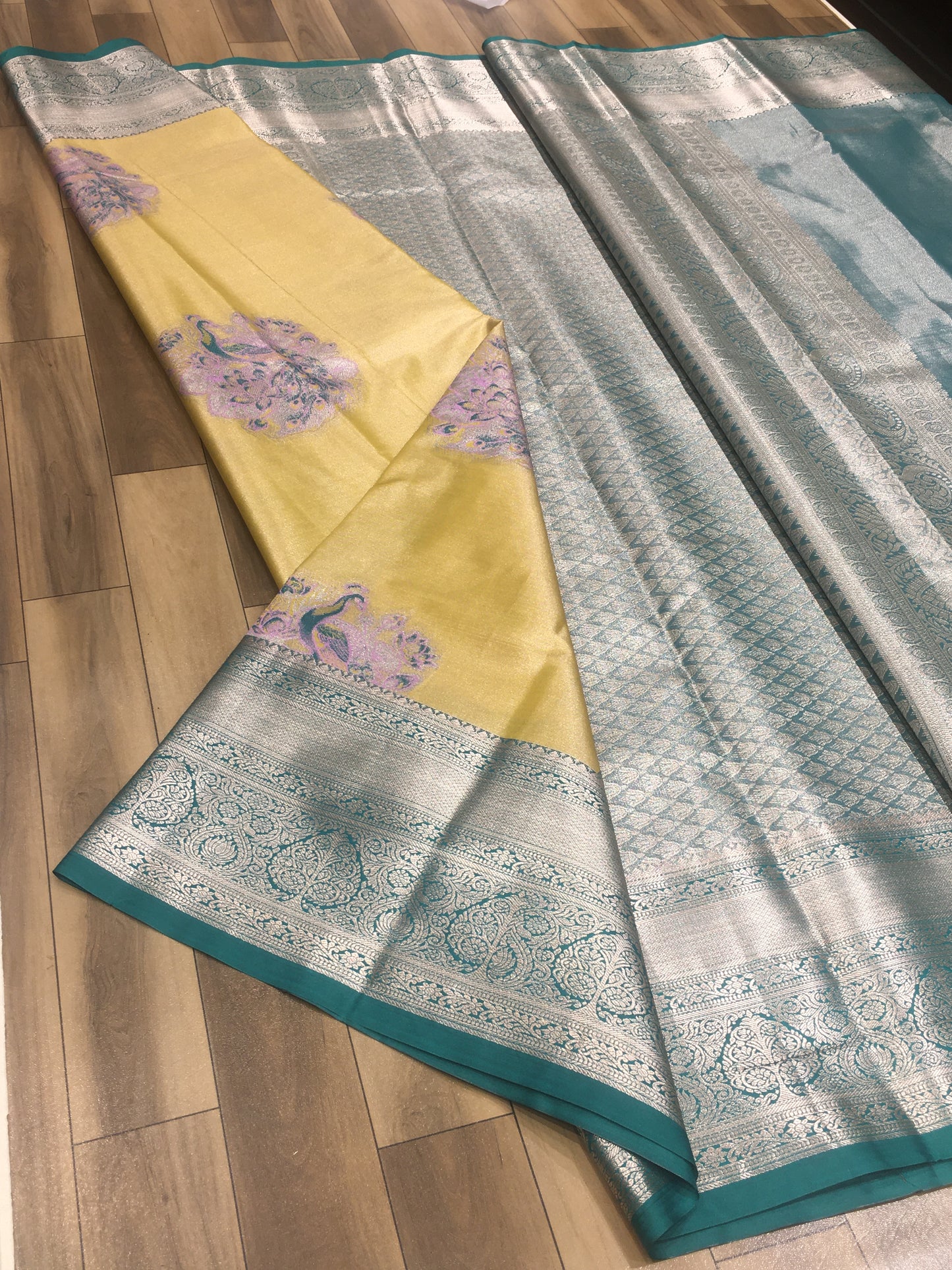 Semi Kanchipuram Tissue Saree