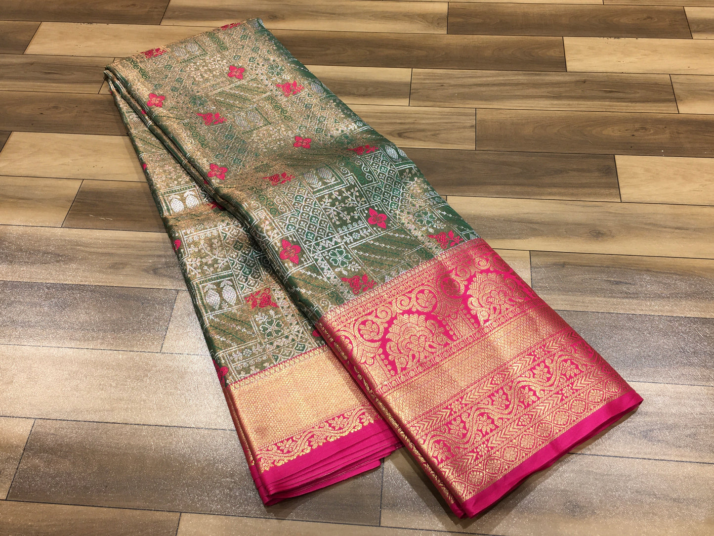 Semi Kanchipuram Tissue Saree