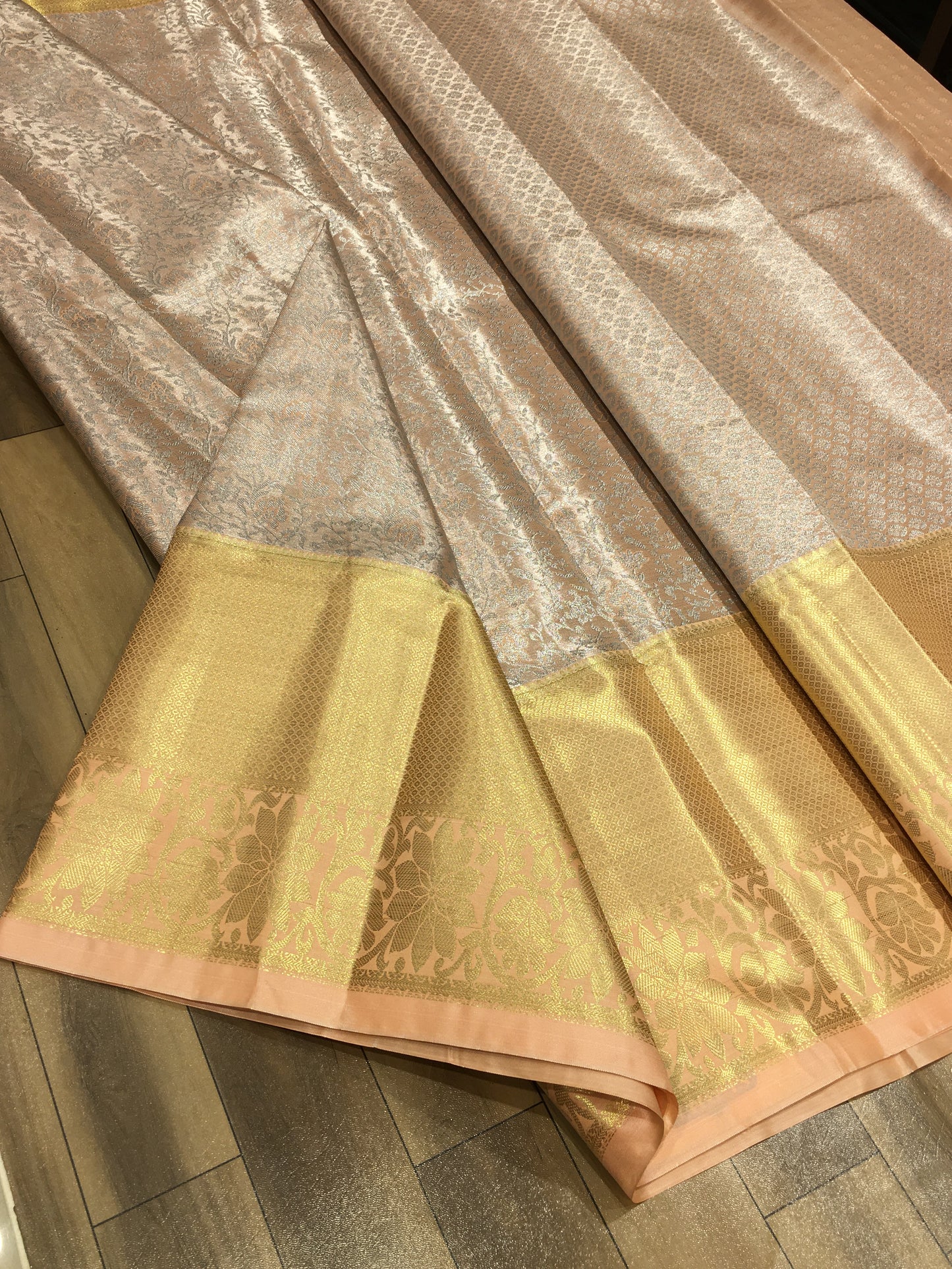 Semi Kanchipuram Tissue Saree