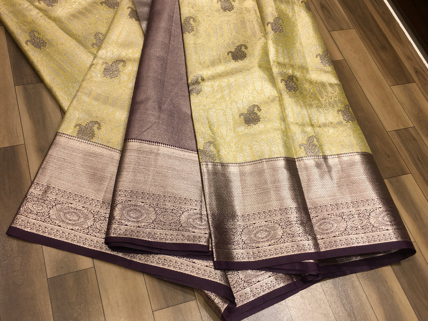 Semi Kanchipuram Tissue Saree