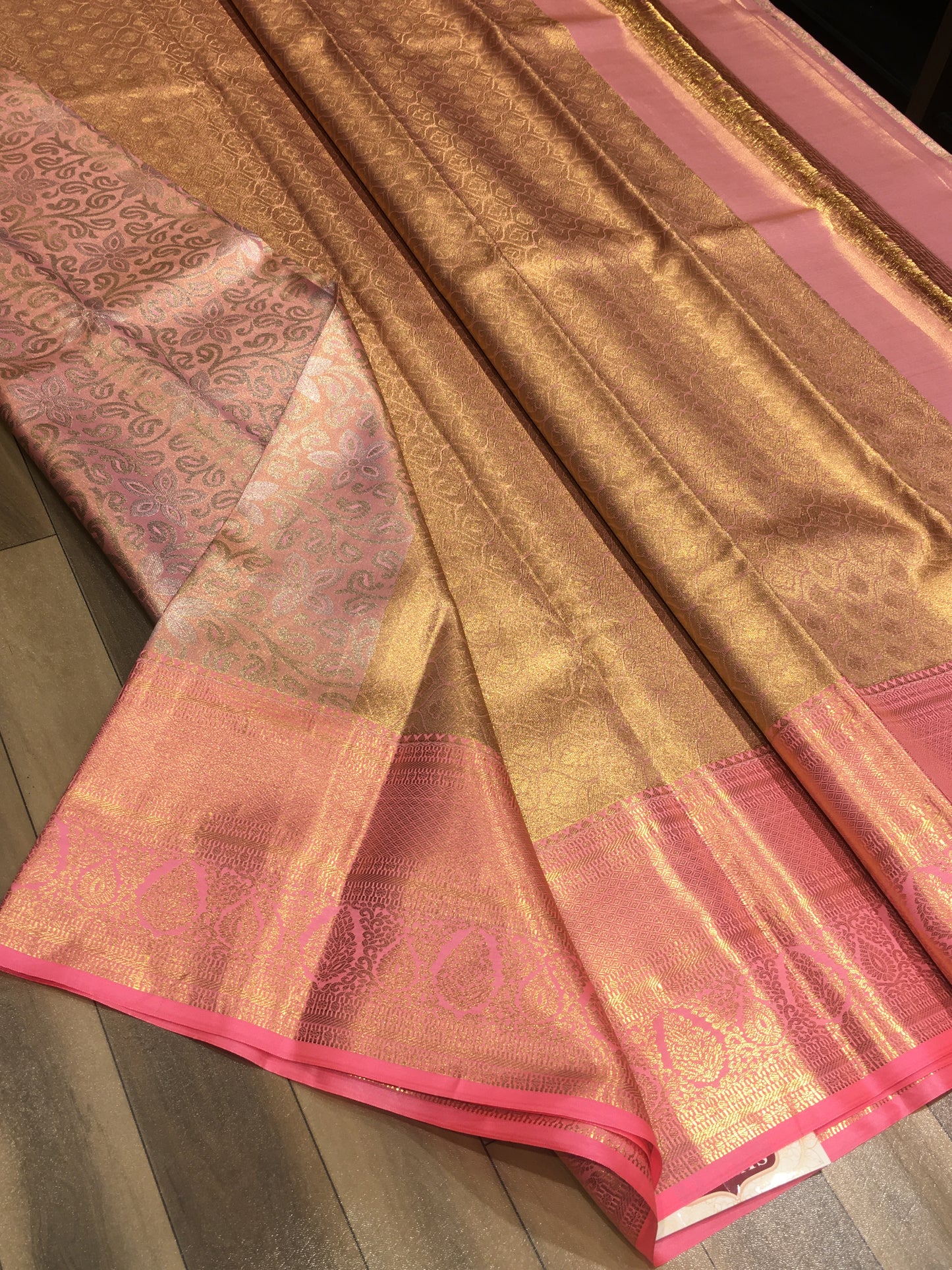 Semi Kanchipuram Tissue Saree