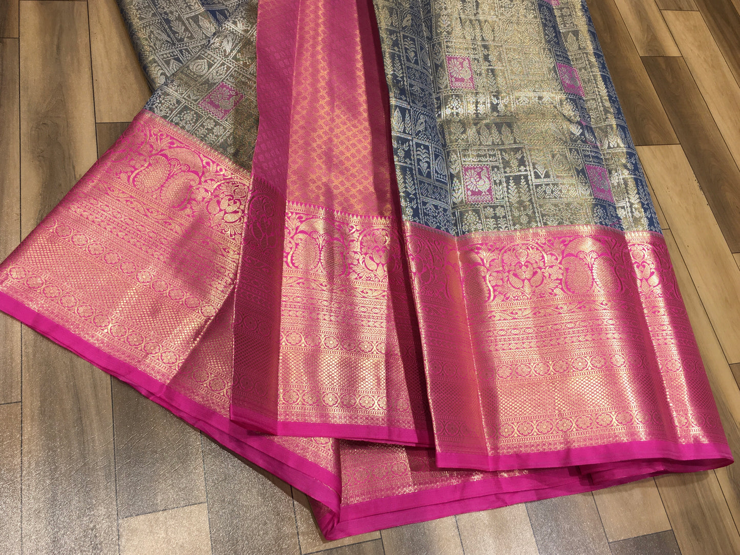 Semi Kanchipuram Tissue Saree