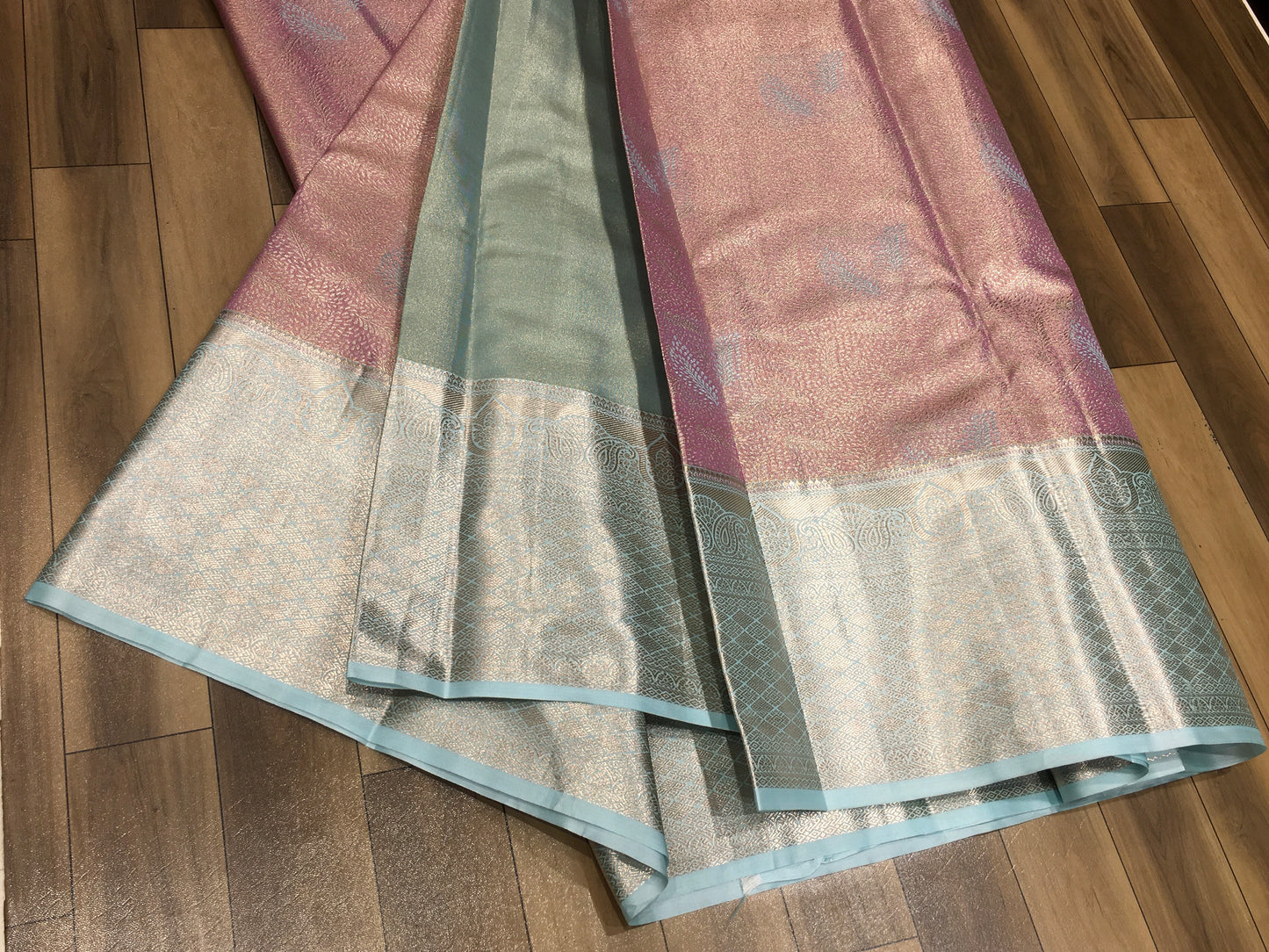 Semi Kanchipuram Tissue Saree