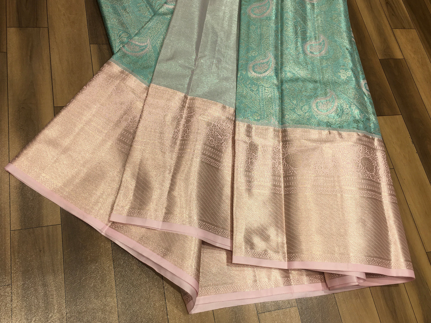 Semi Kanchipuram Tissue Saree