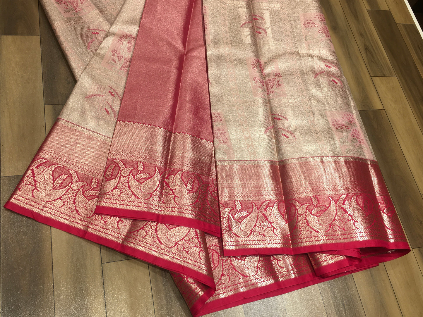 Semi Kanchipuram Tissue Saree