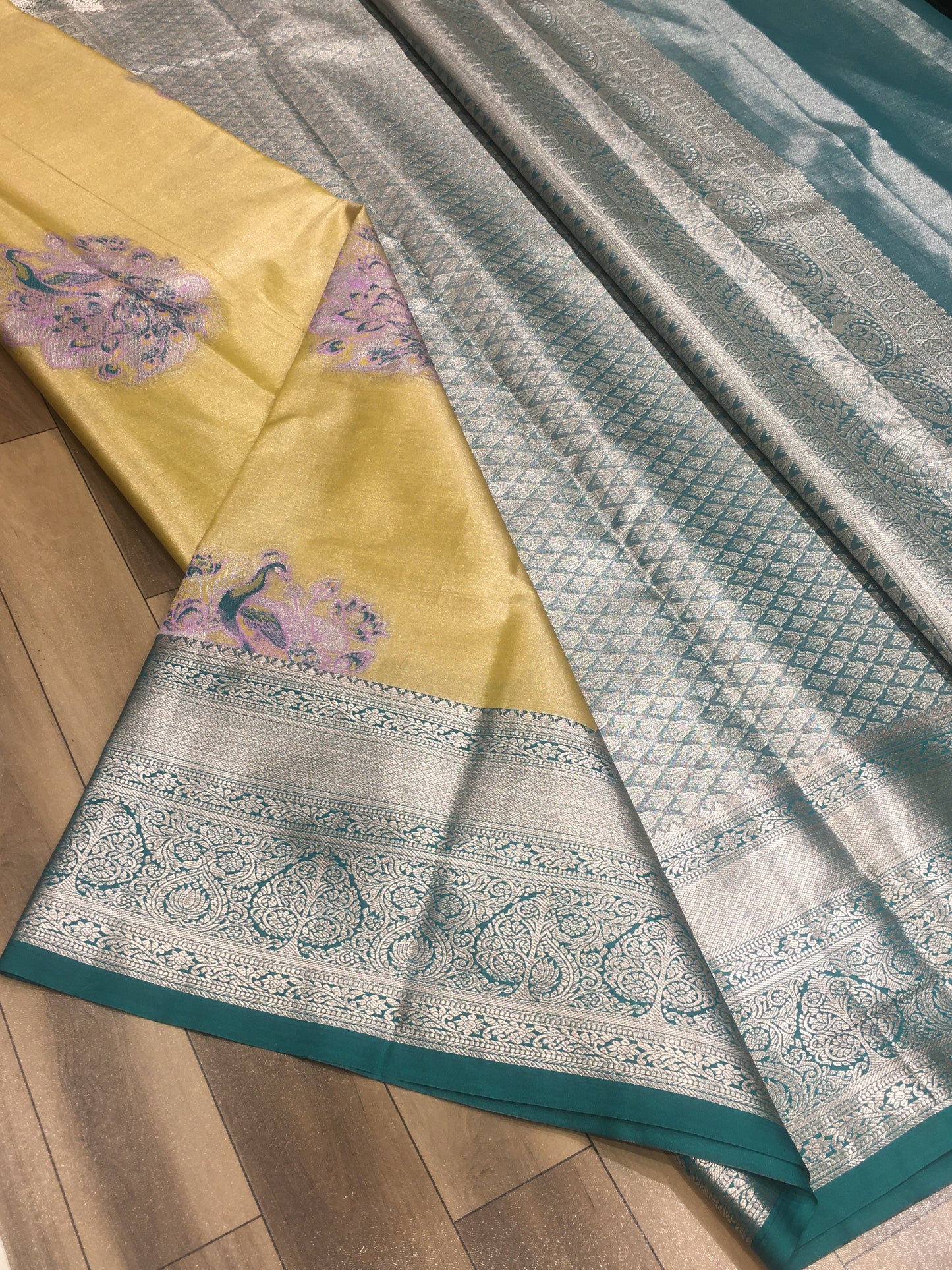 Semi Kanchipuram Tissue Saree