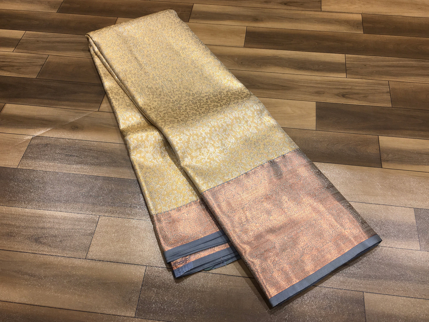 Semi Kanchipuram Tissue Saree