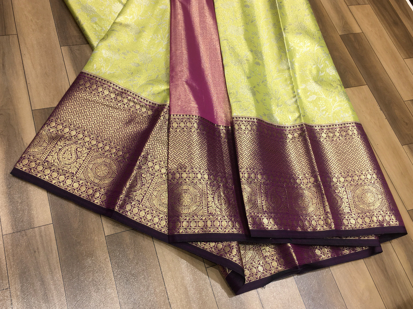 Semi Kanchipuram Tissue Saree