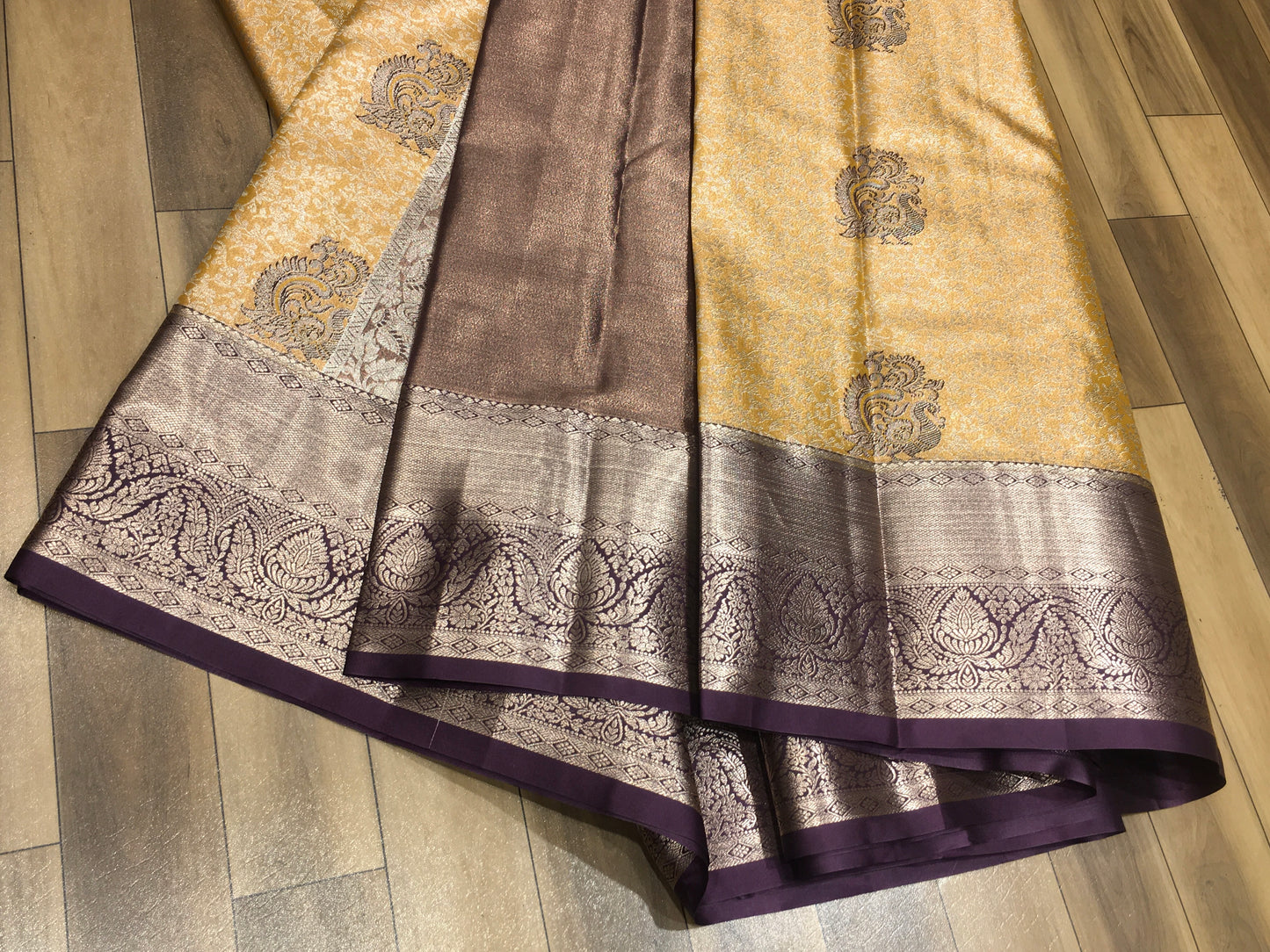 Semi Kanchipuram Tissue Saree