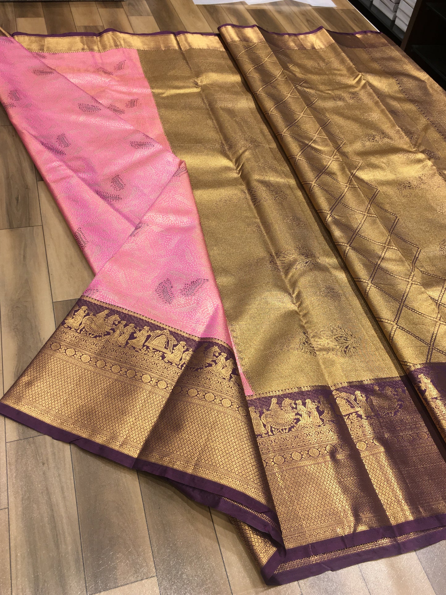 Semi Kanchipuram Tissue Saree