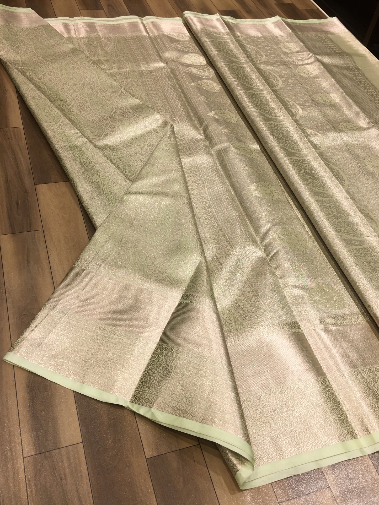 Semi Kanchipuram Tissue Saree