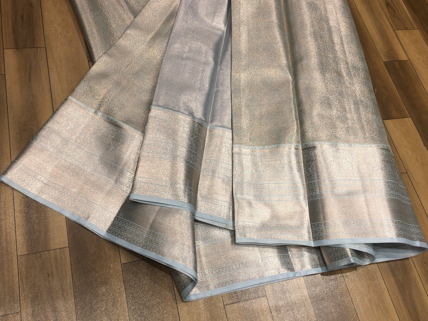 Semi Kanchipuram Tissue Saree