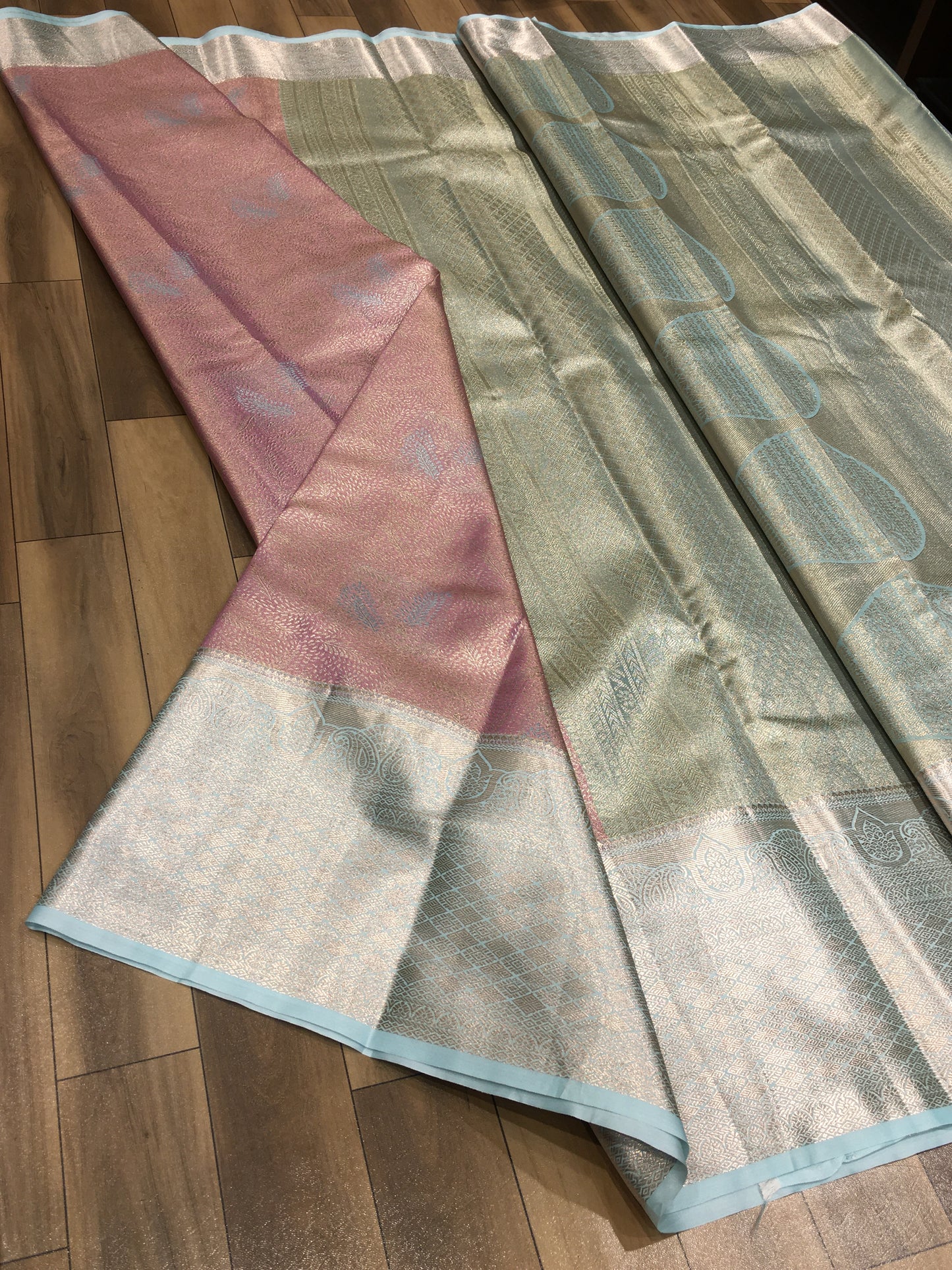 Semi Kanchipuram Tissue Saree