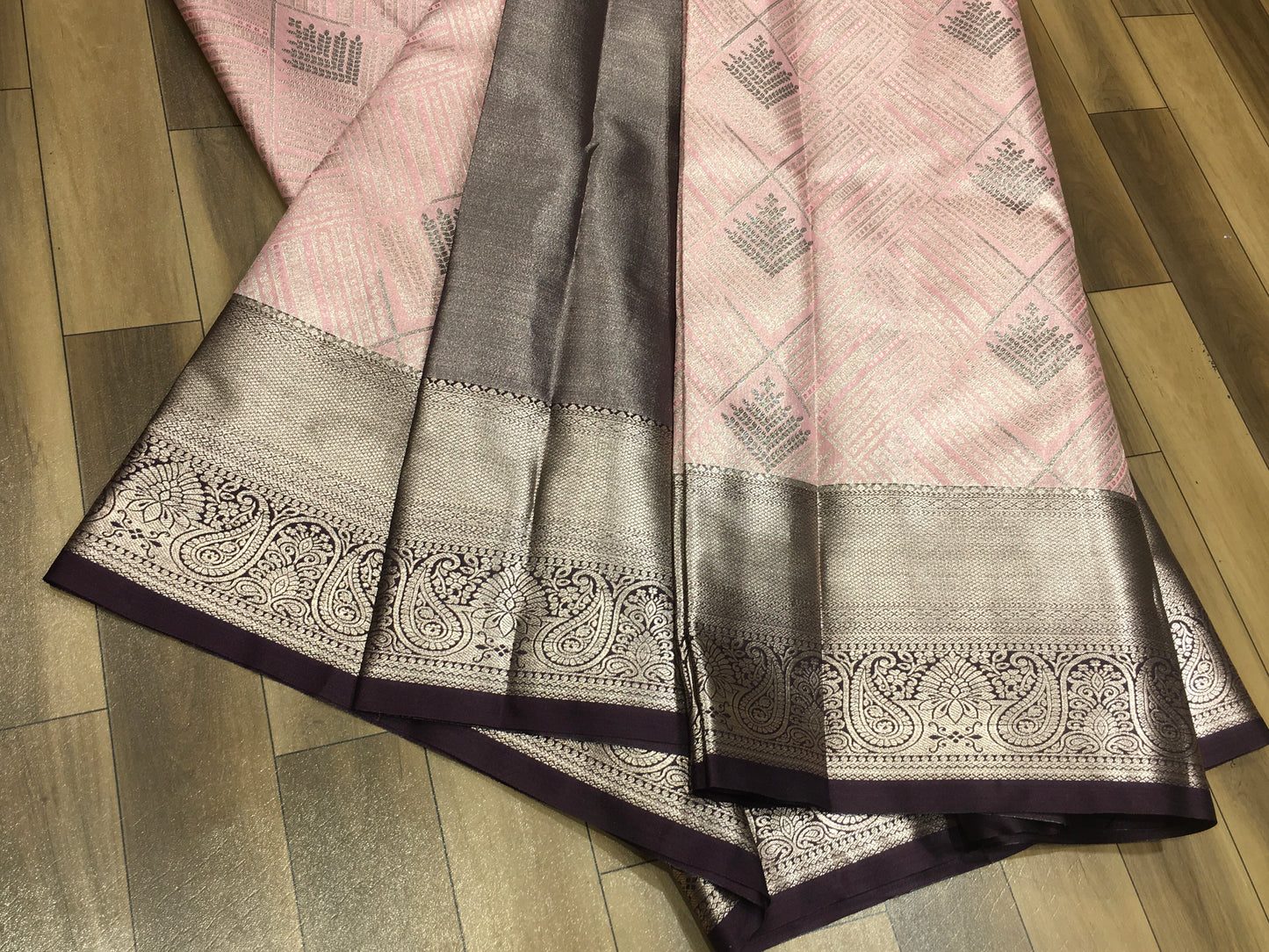 Semi Kanchipuram Tissue Saree