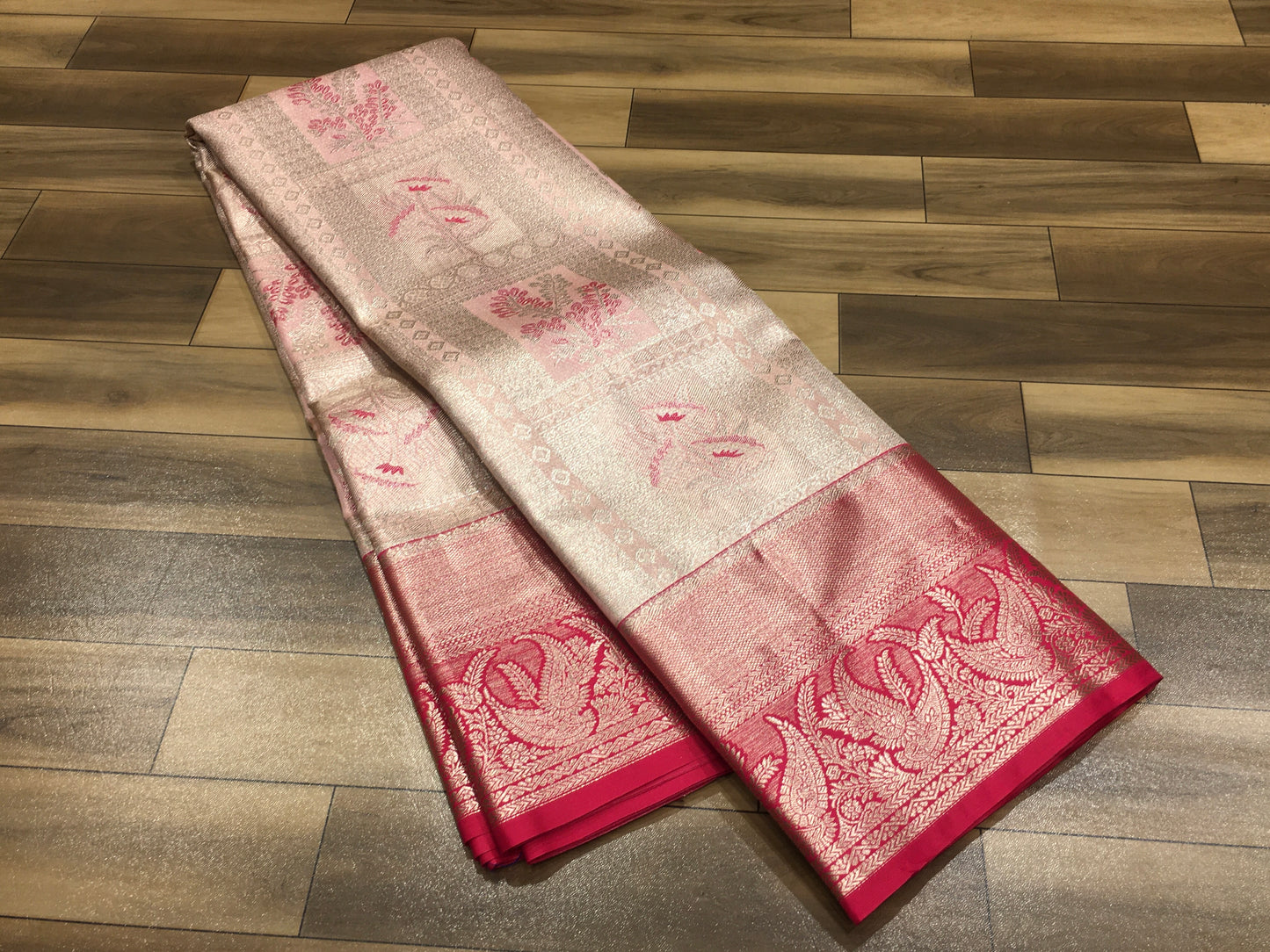 Semi Kanchipuram Tissue Saree