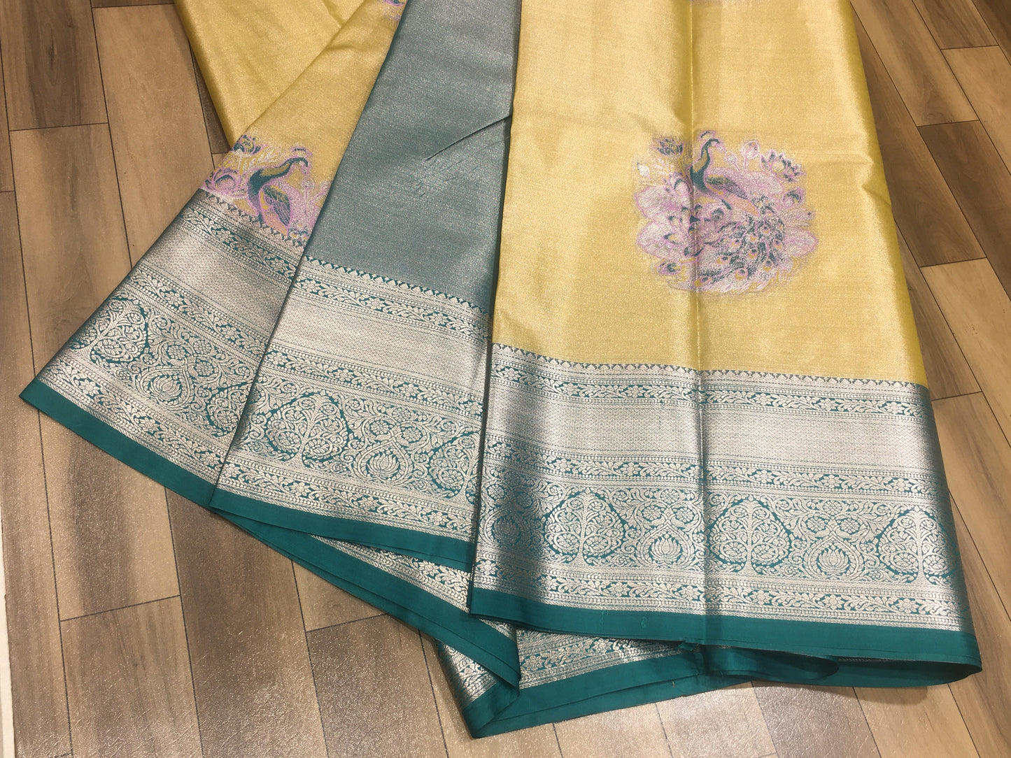 Semi Kanchipuram Tissue Saree