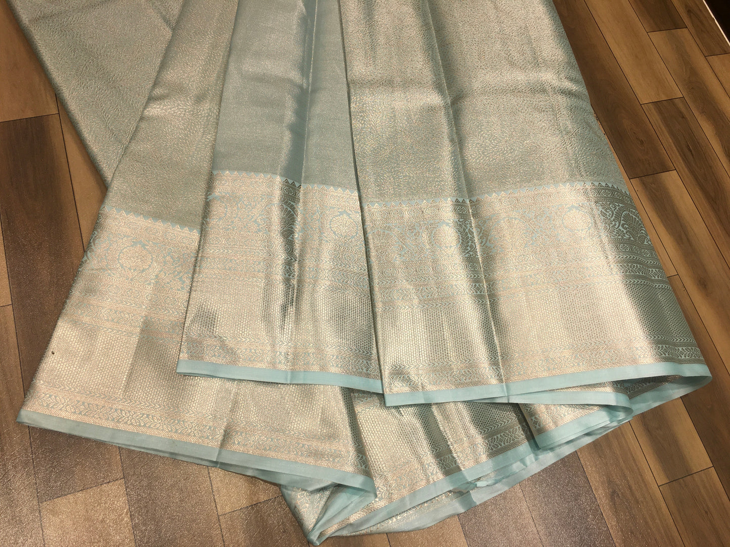 Semi Kanchipuram Tissue Saree