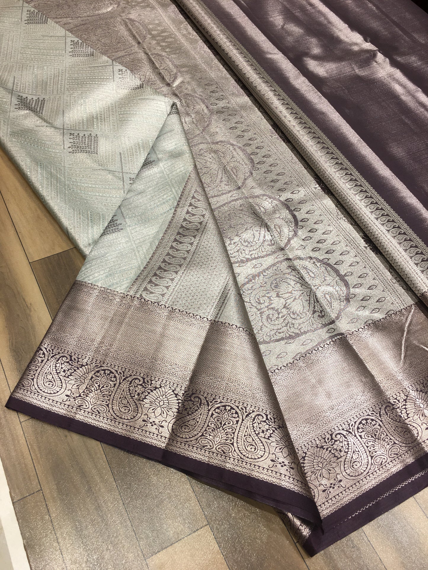 Semi Kanchipuram Tissue Saree