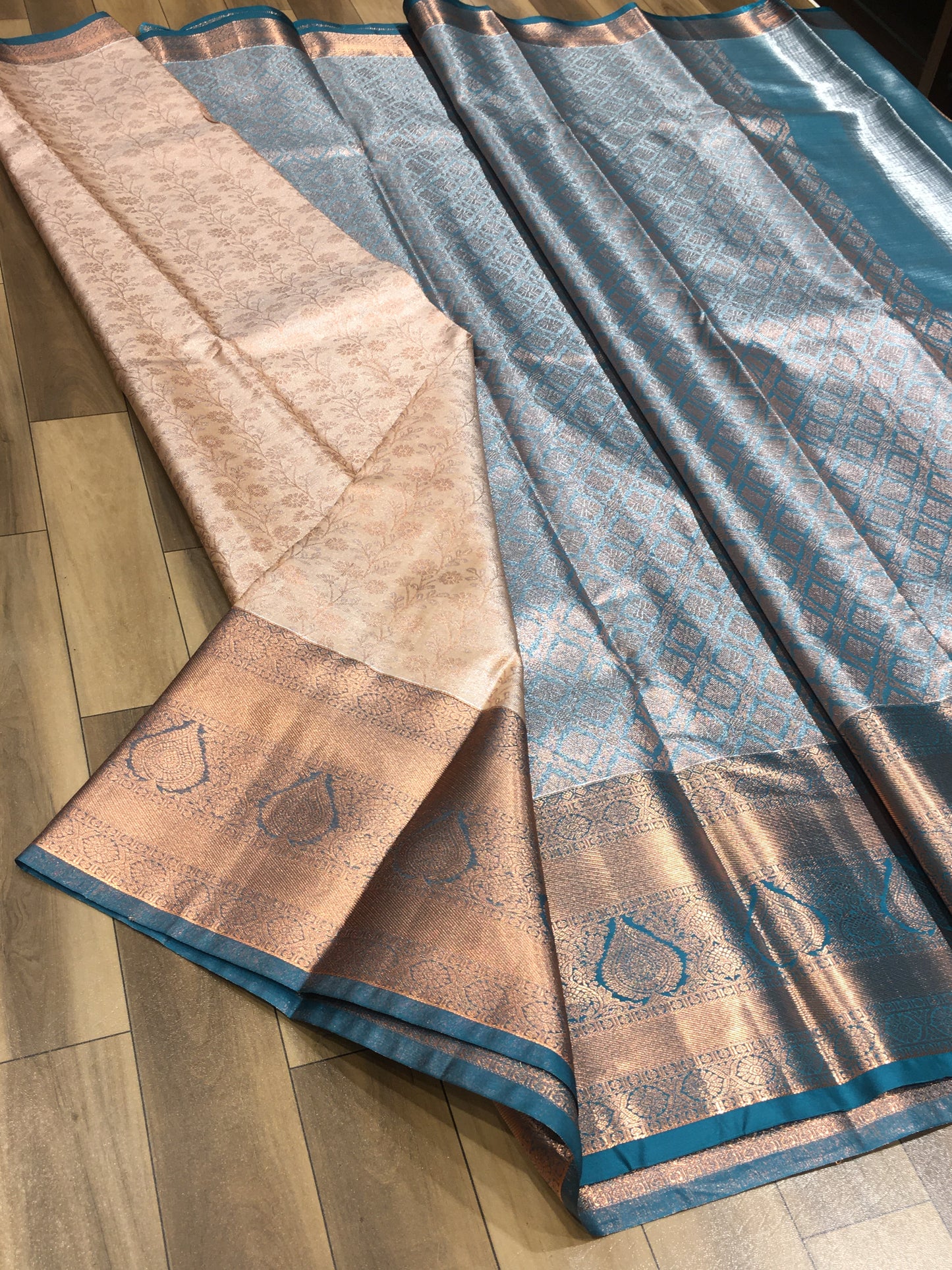 Semi Kanchipuram Tissue Saree