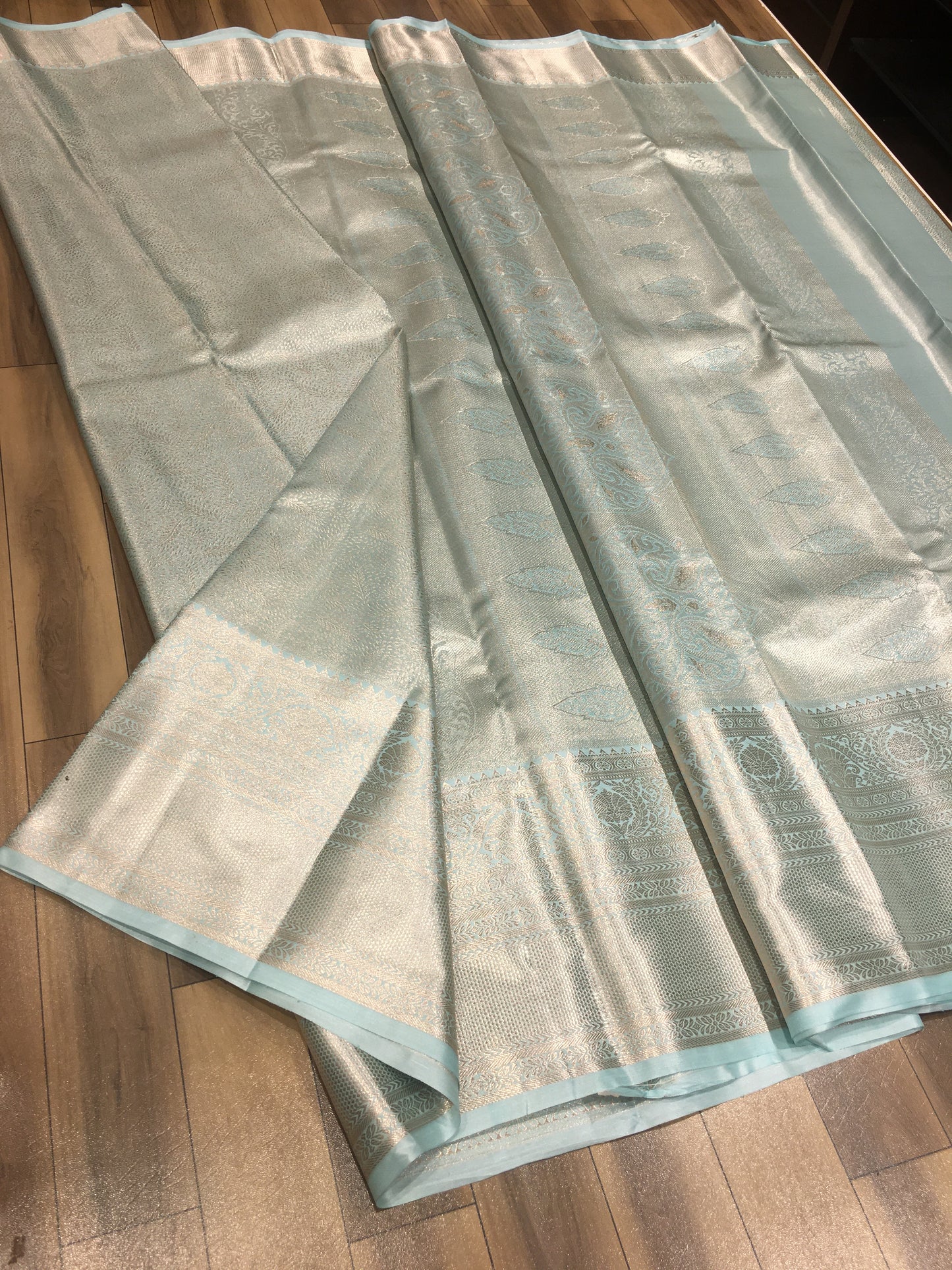 Semi Kanchipuram Tissue Saree