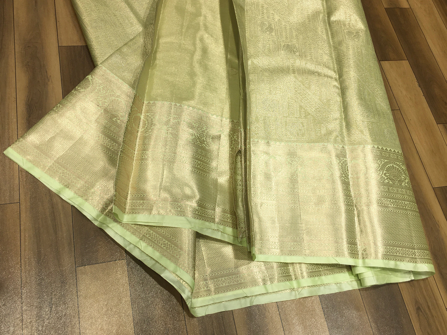 Semi Kanchipuram Tissue Saree