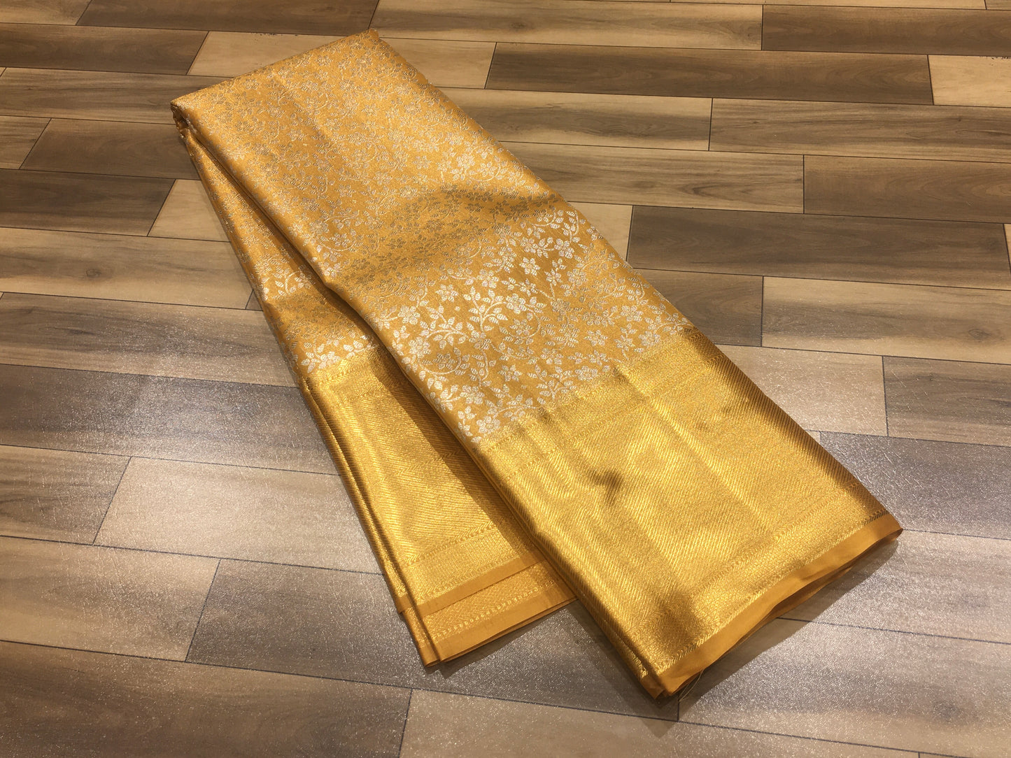 Semi Kanchipuram Tissue Saree