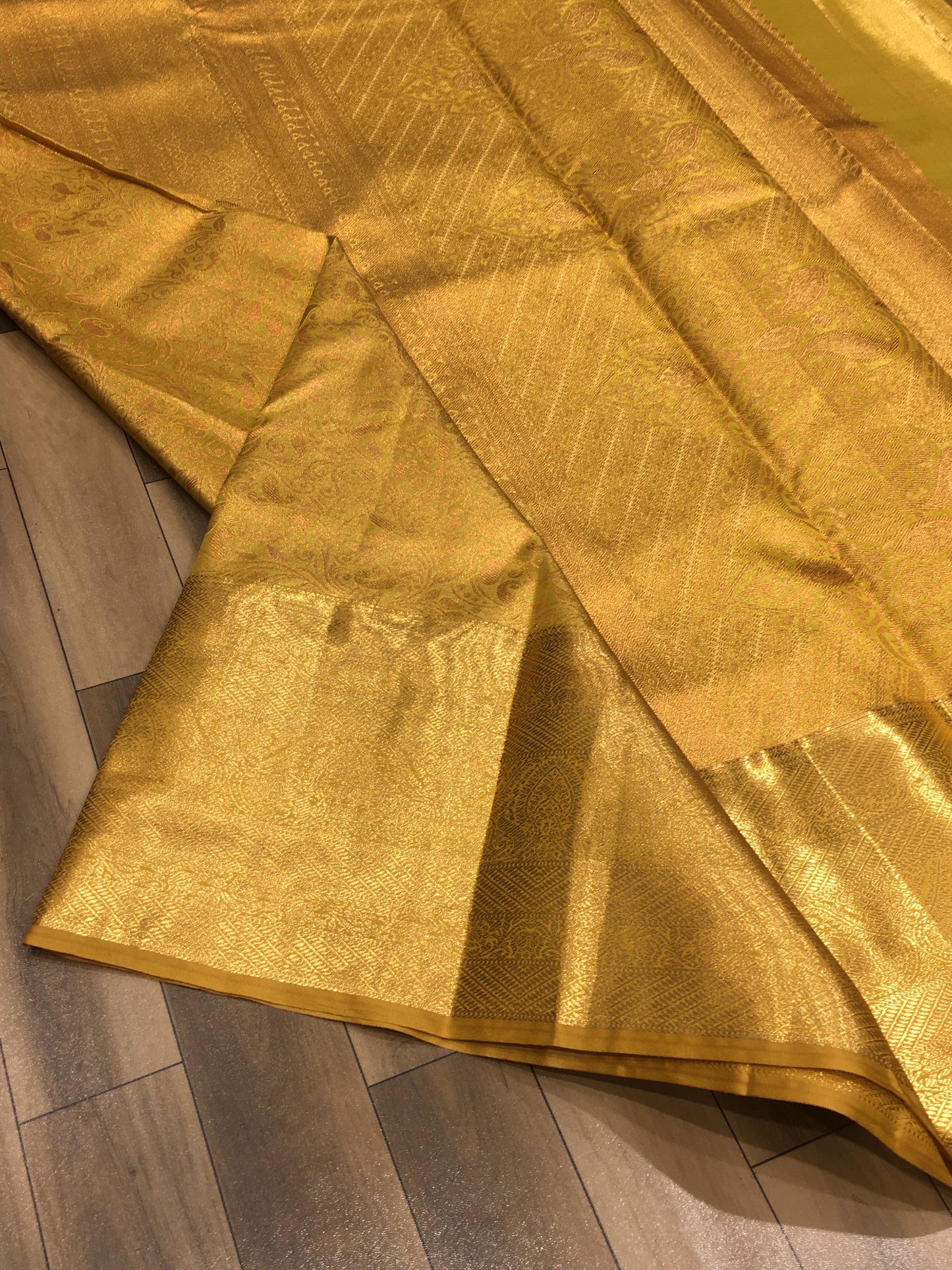 Semi Kanchipuram Tissue Saree