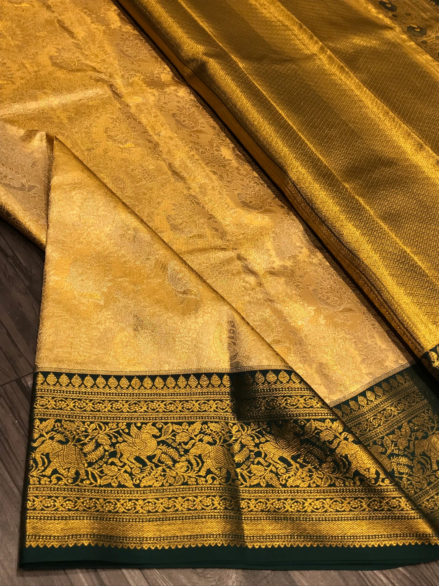 Pure Kanchipuram Tissue Saree