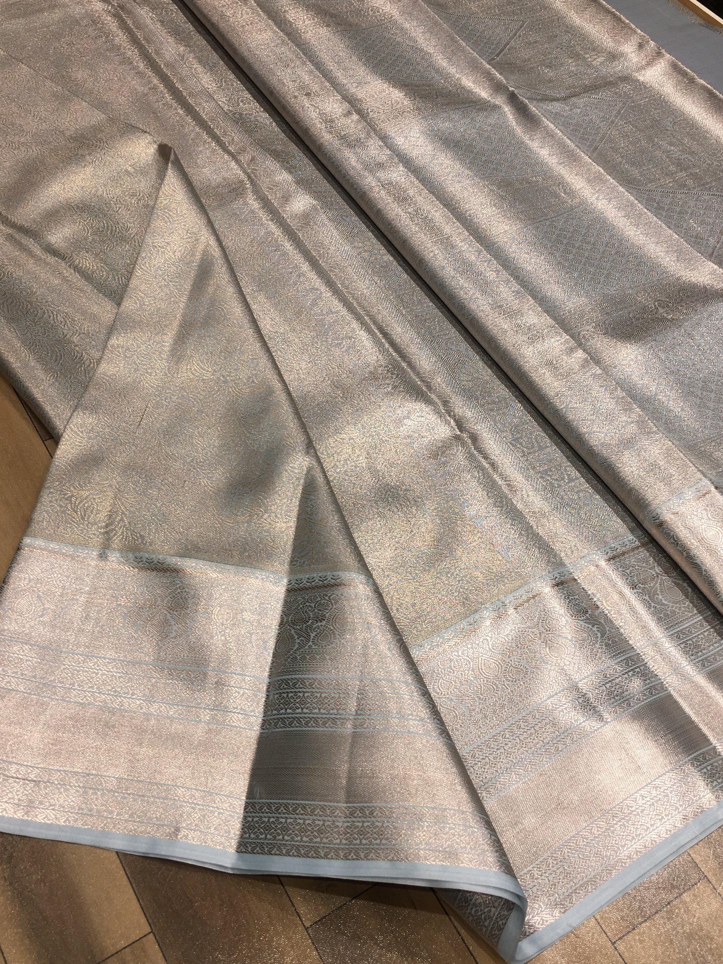 Semi Kanchipuram Tissue Saree