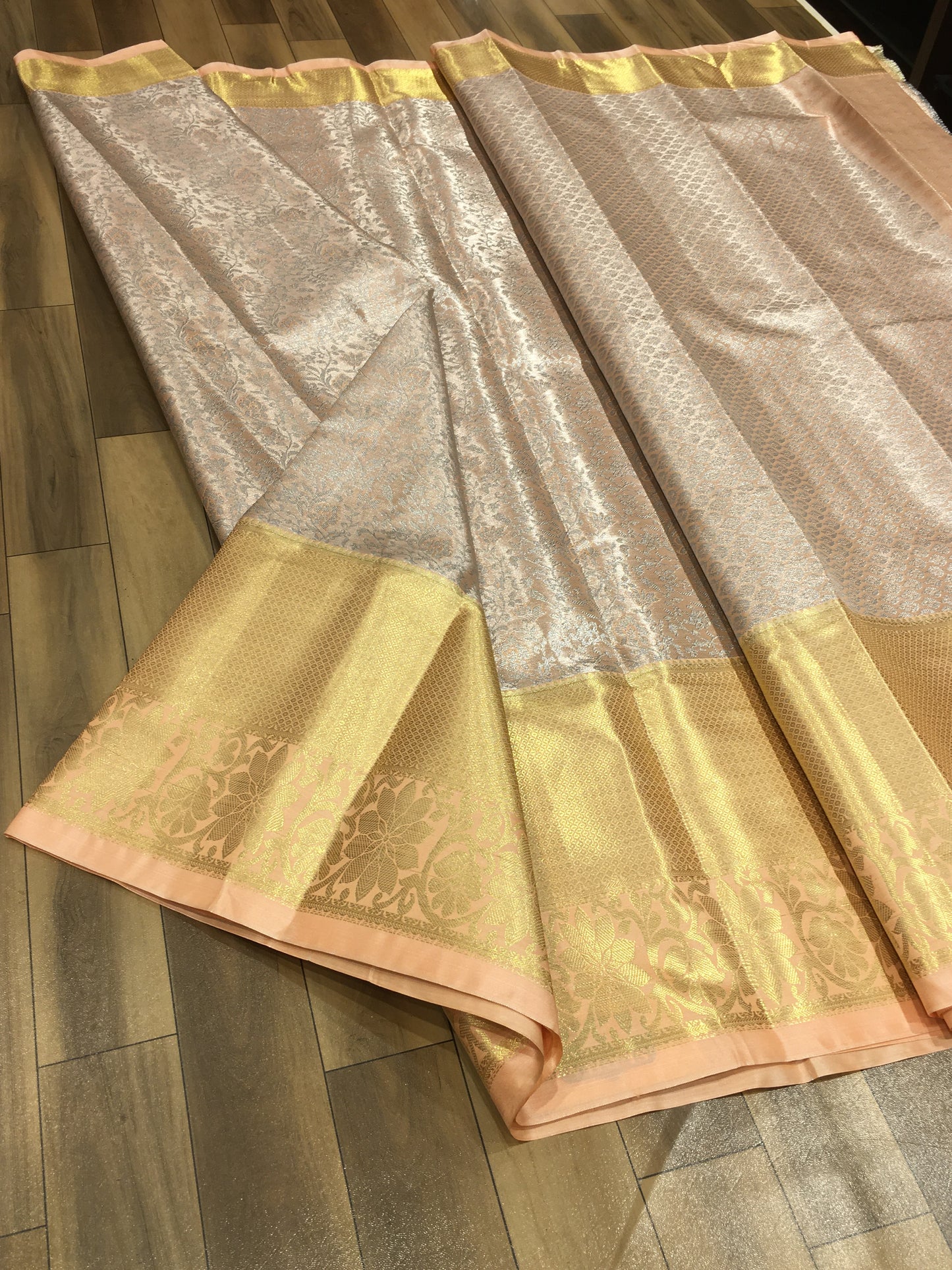 Semi Kanchipuram Tissue Saree