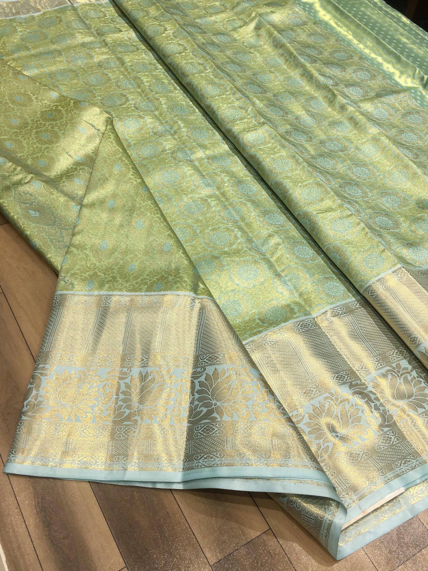 Semi Kanchipuram Tissue Saree