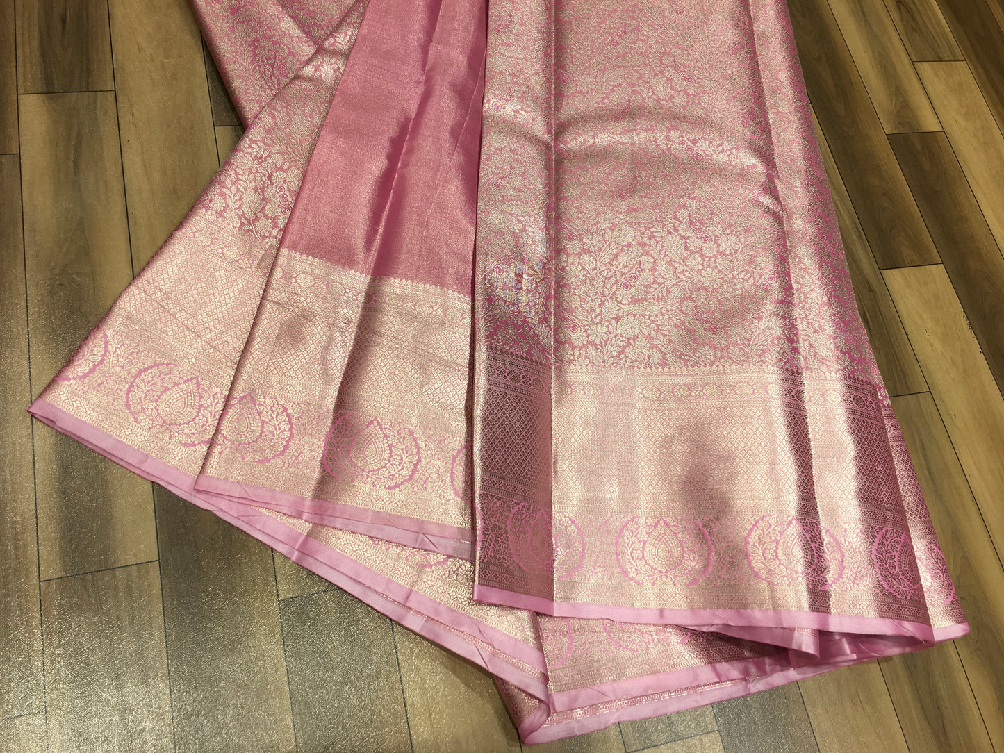 Semi Kanchipuram Tissue Saree