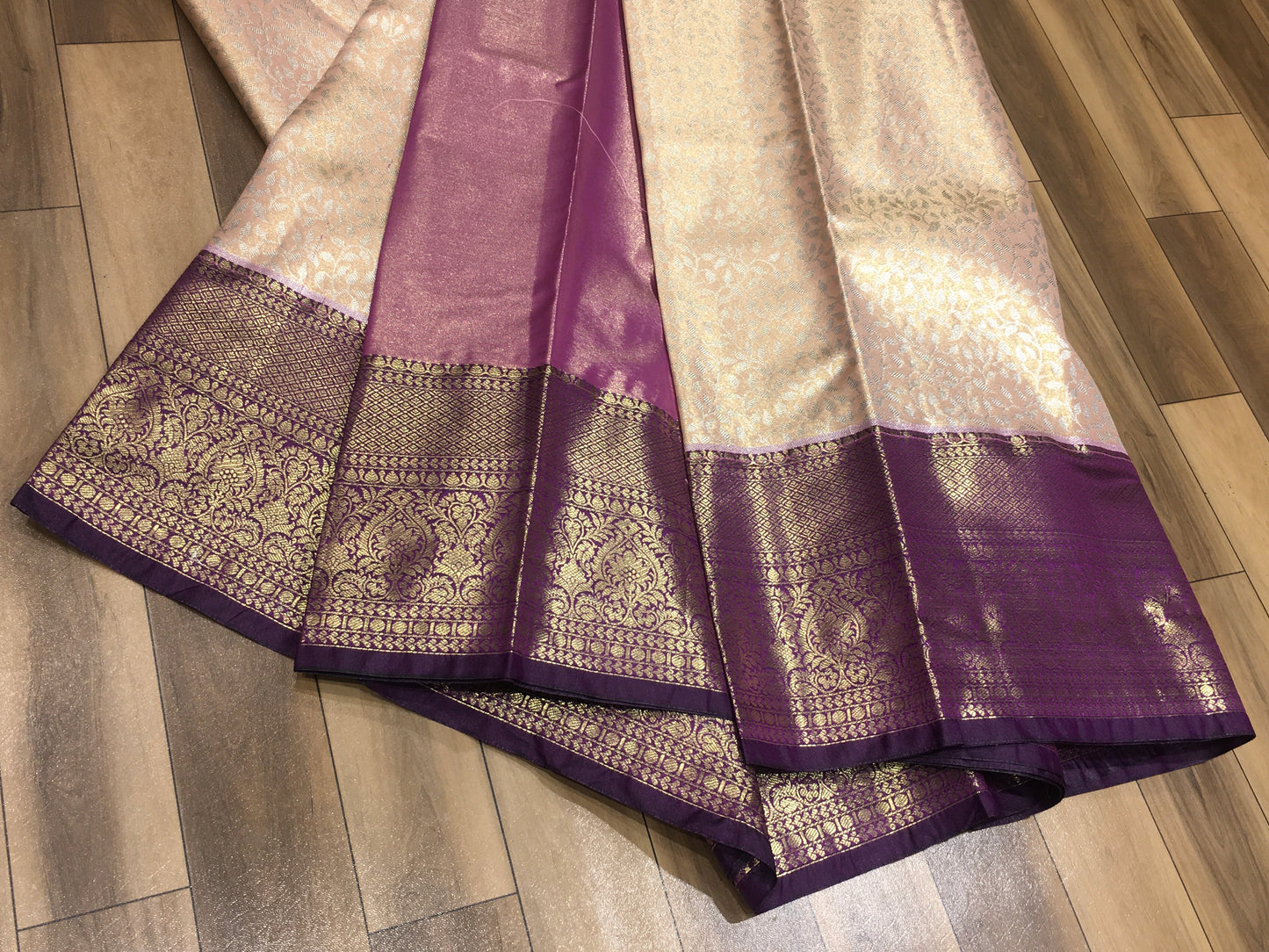 Semi Kanchipuram Tissue Saree