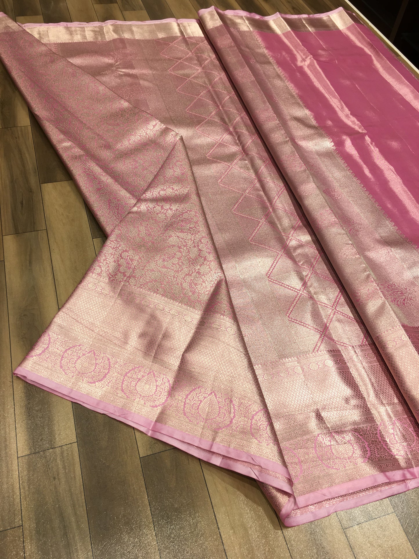 Semi Kanchipuram Tissue Saree