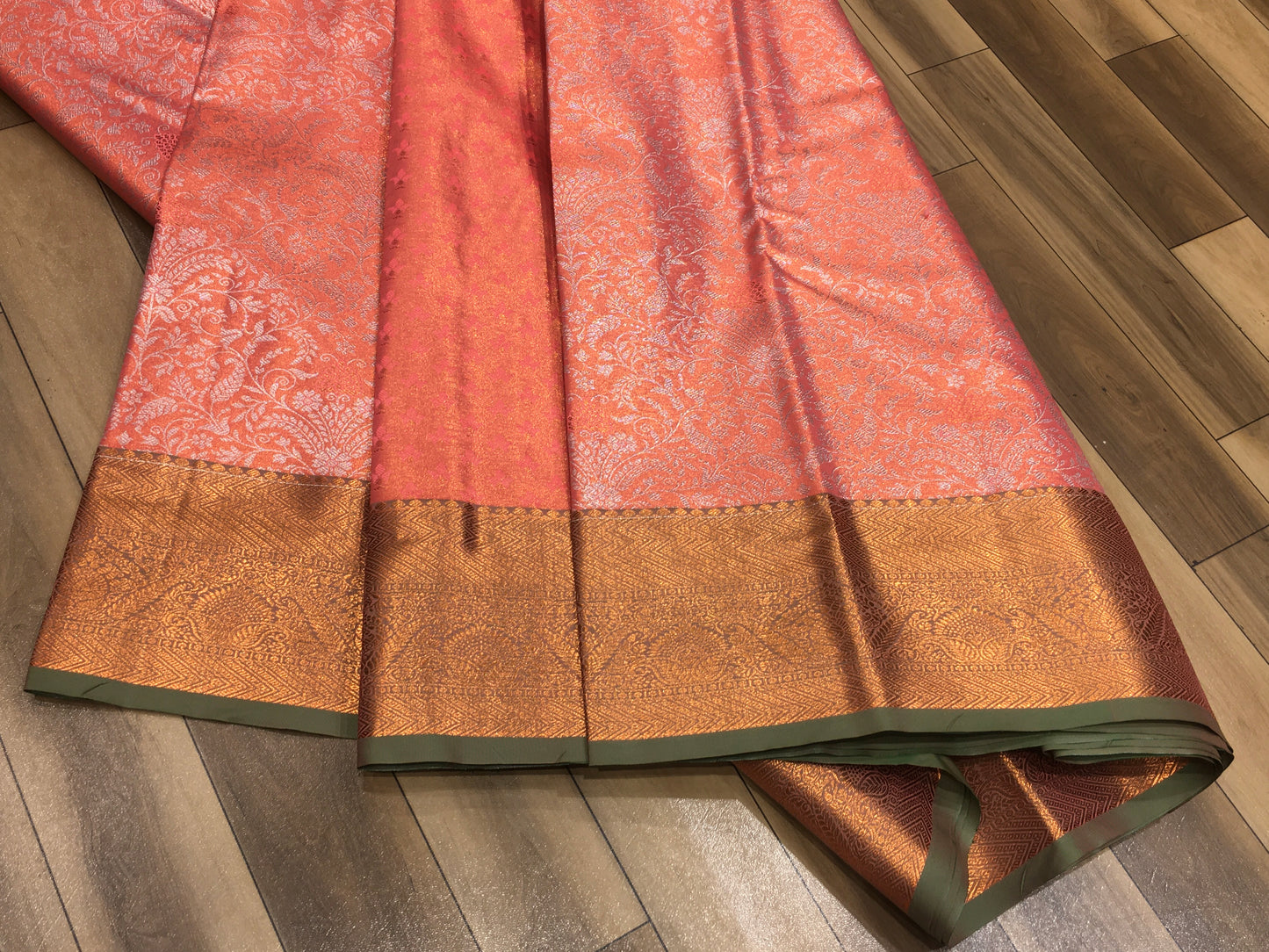 Semi Kanchipuram Tissue Saree