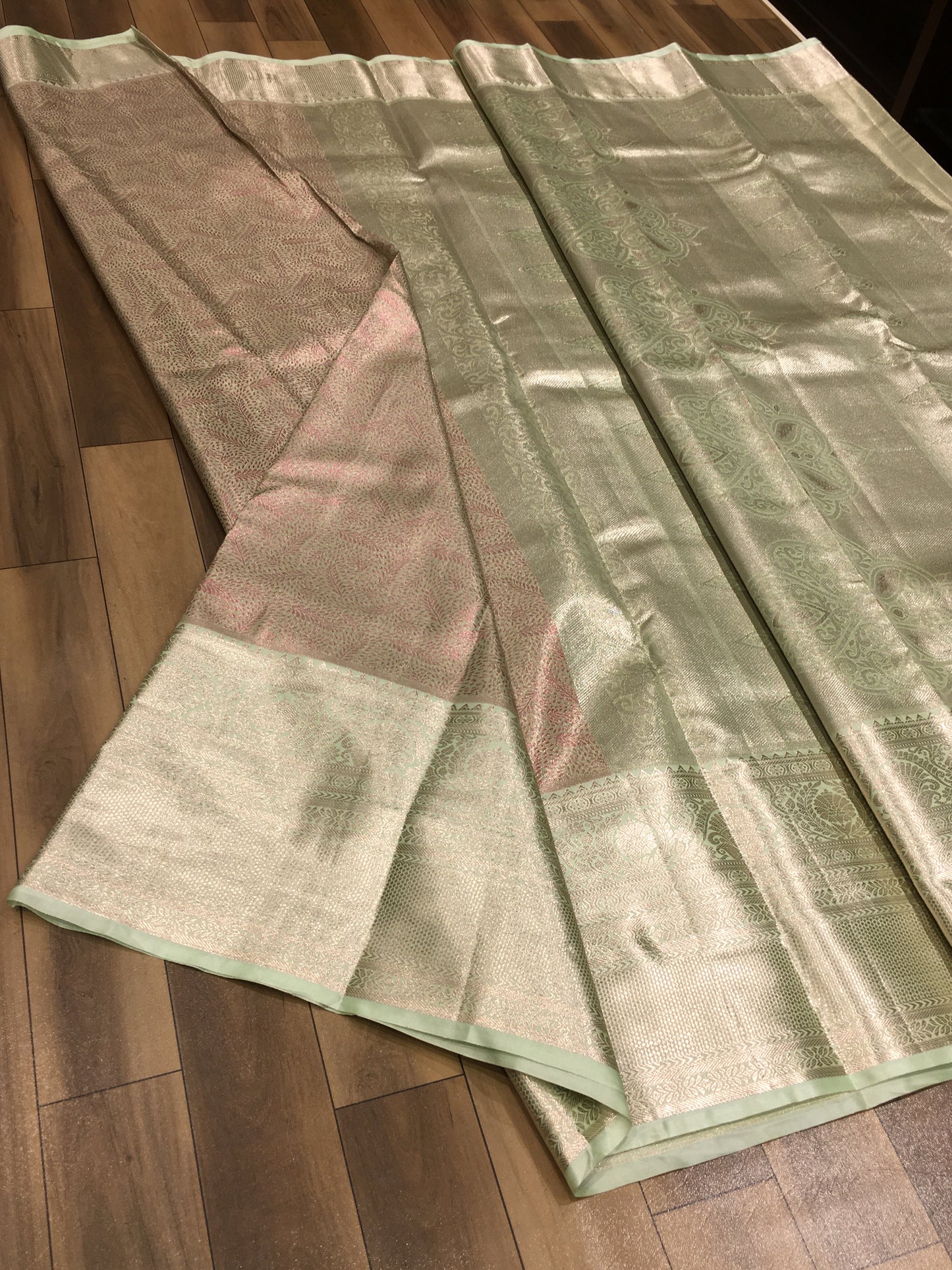 Semi Kanchipuram Tissue Saree