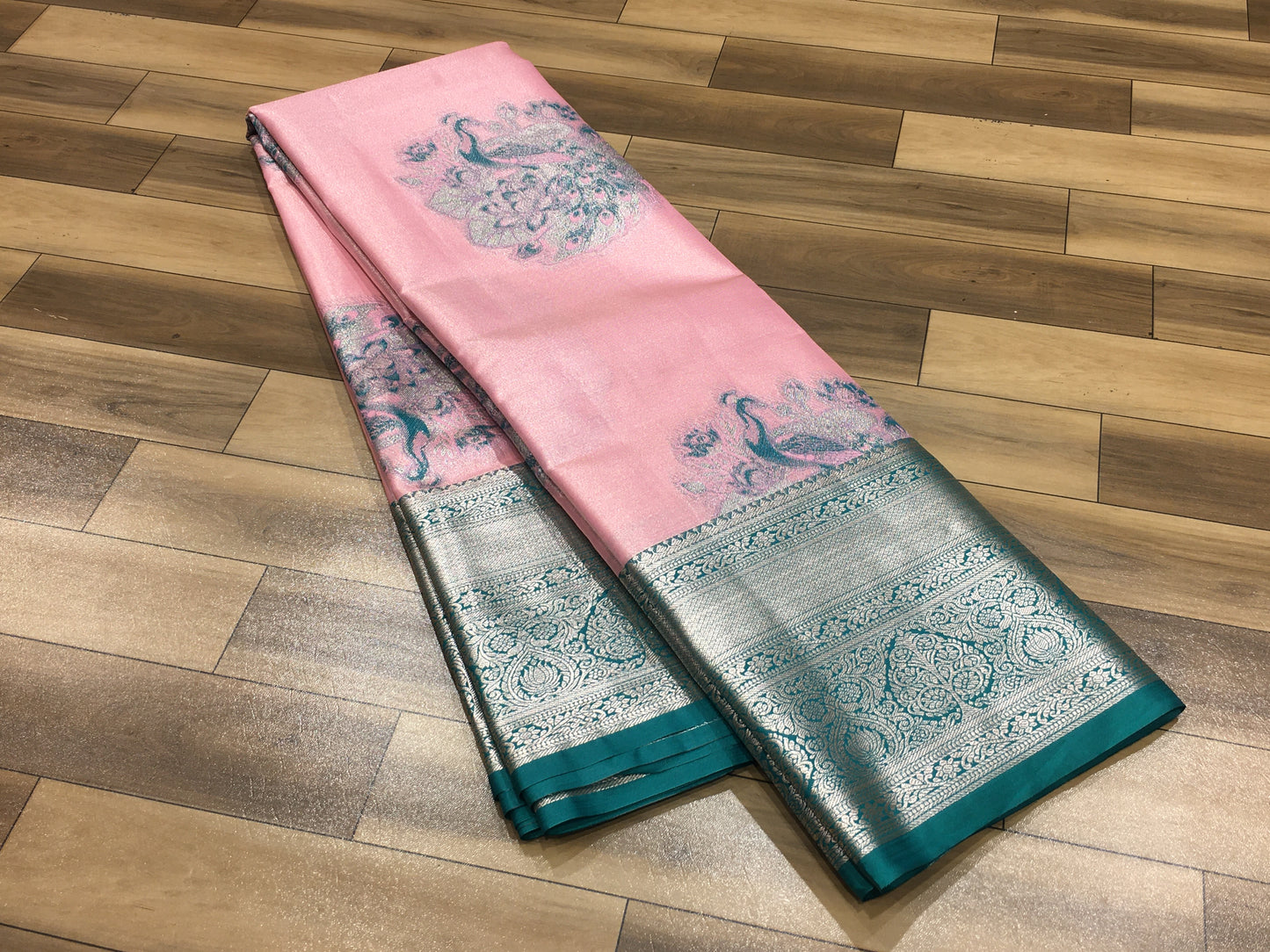 Semi Kanchipuram tissue saree