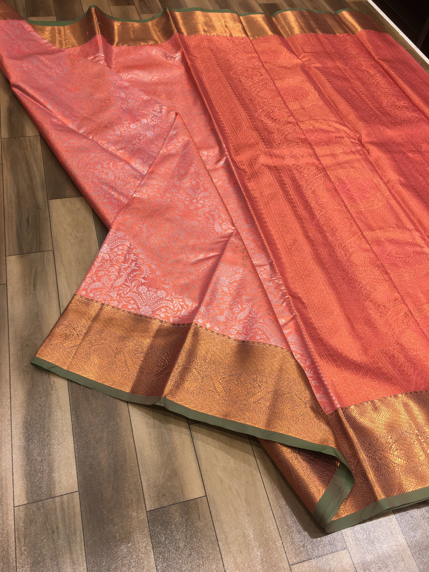 Semi Kanchipuram Tissue Saree