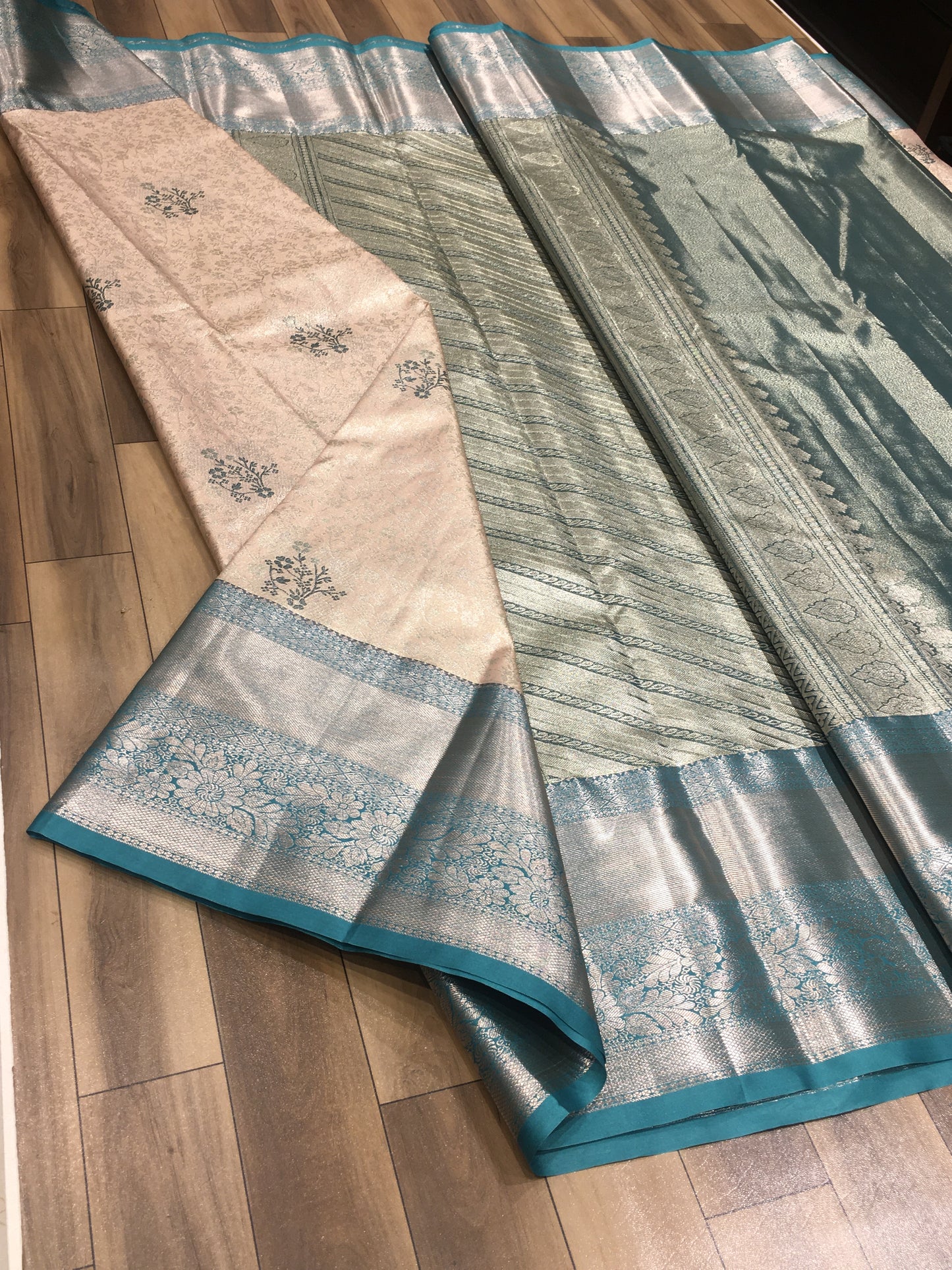 Semi Kanchipuram Tissue Saree