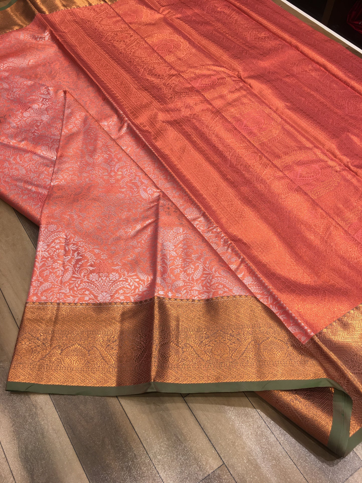 Semi Kanchipuram Tissue Saree